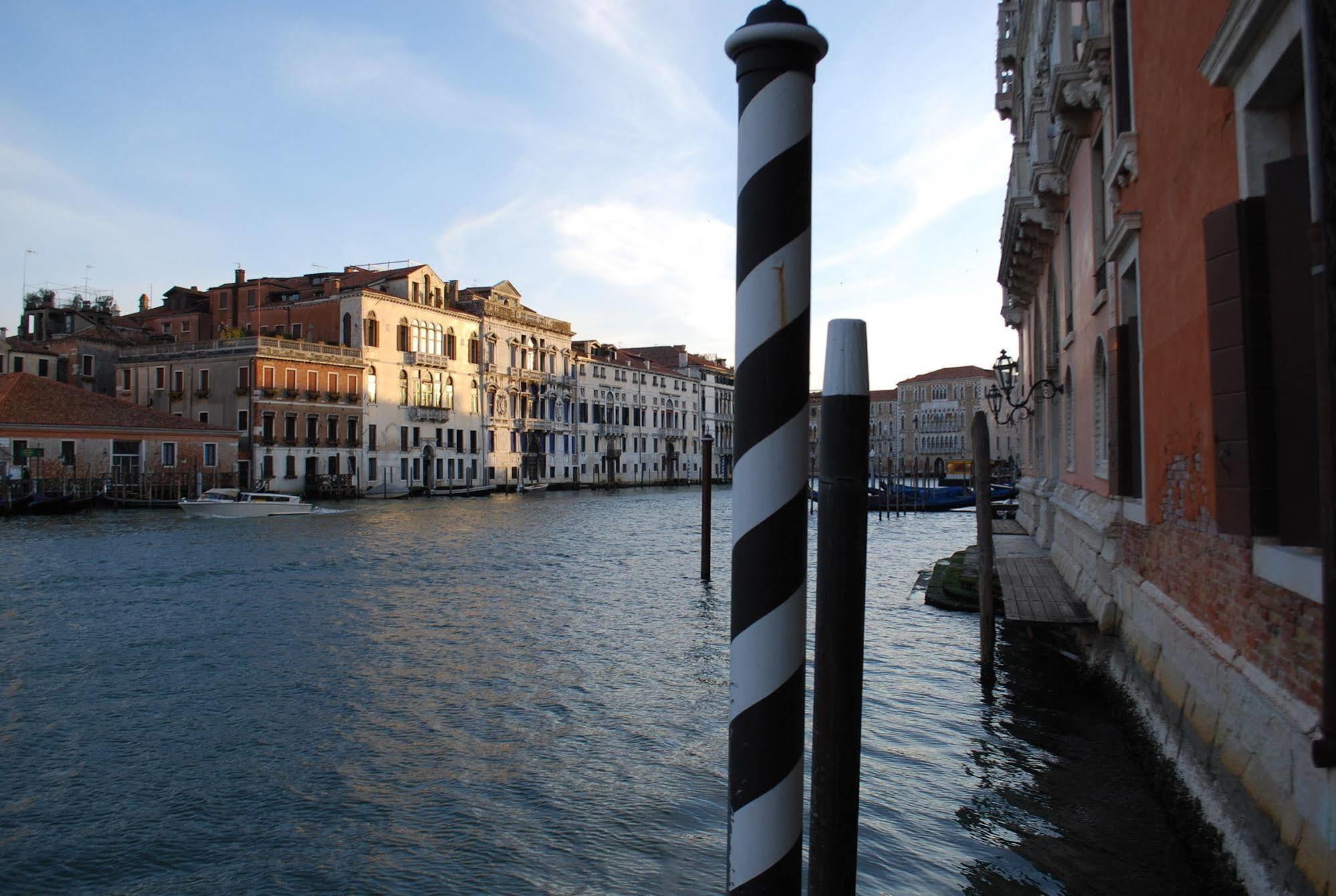 Hotel Palazzo Barbarigo Sul Canal Grande Венеция Экстерьер фото